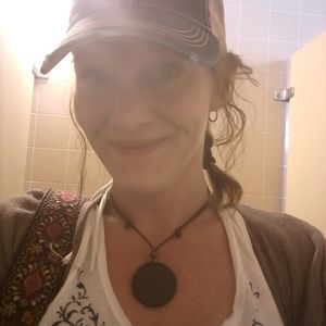 Meet your Posher, Shallain